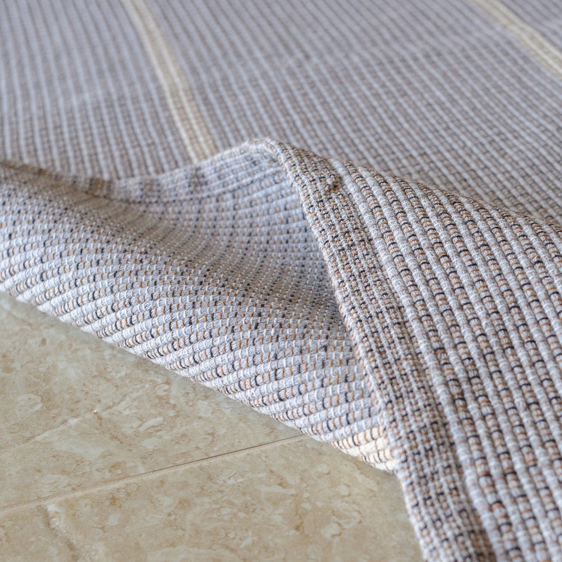 Tapete Artesanal Trama Basic de Sala Listras Cinza 200x300