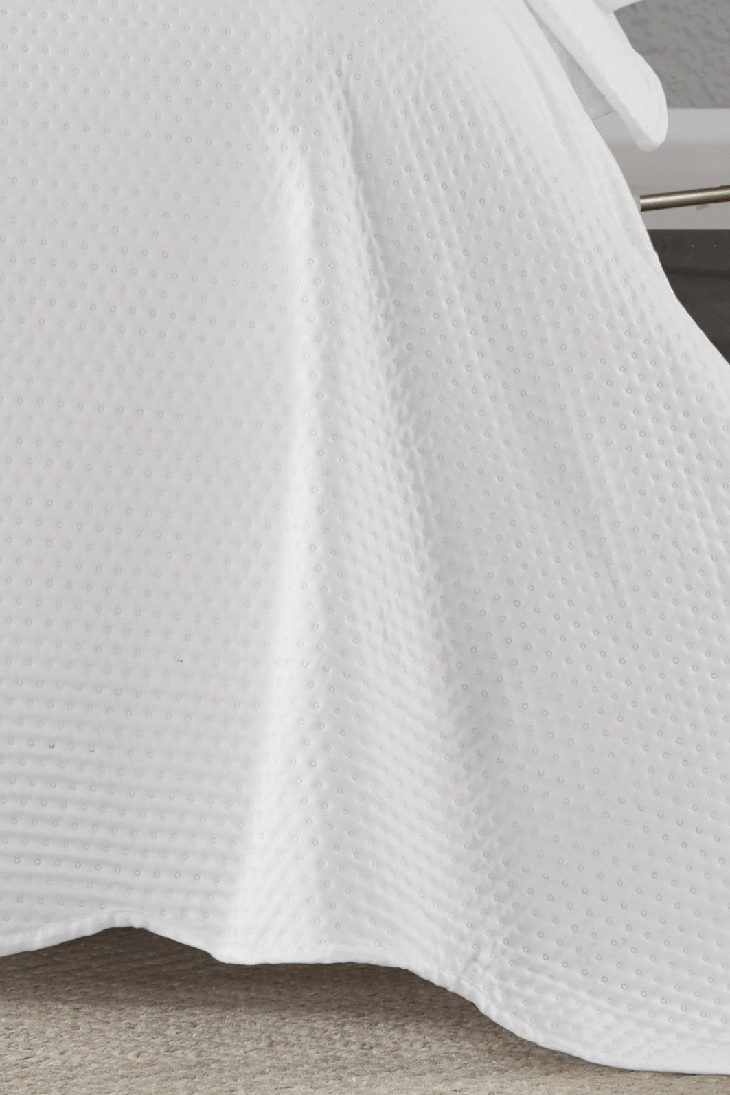 Kit Cobre leito Colcha Queen 3 Peças Bouti Microfibra Dots - Branco Kit Cobre leito Colcha Queen 3 Peças Bouti Microfibra Dots - Branco