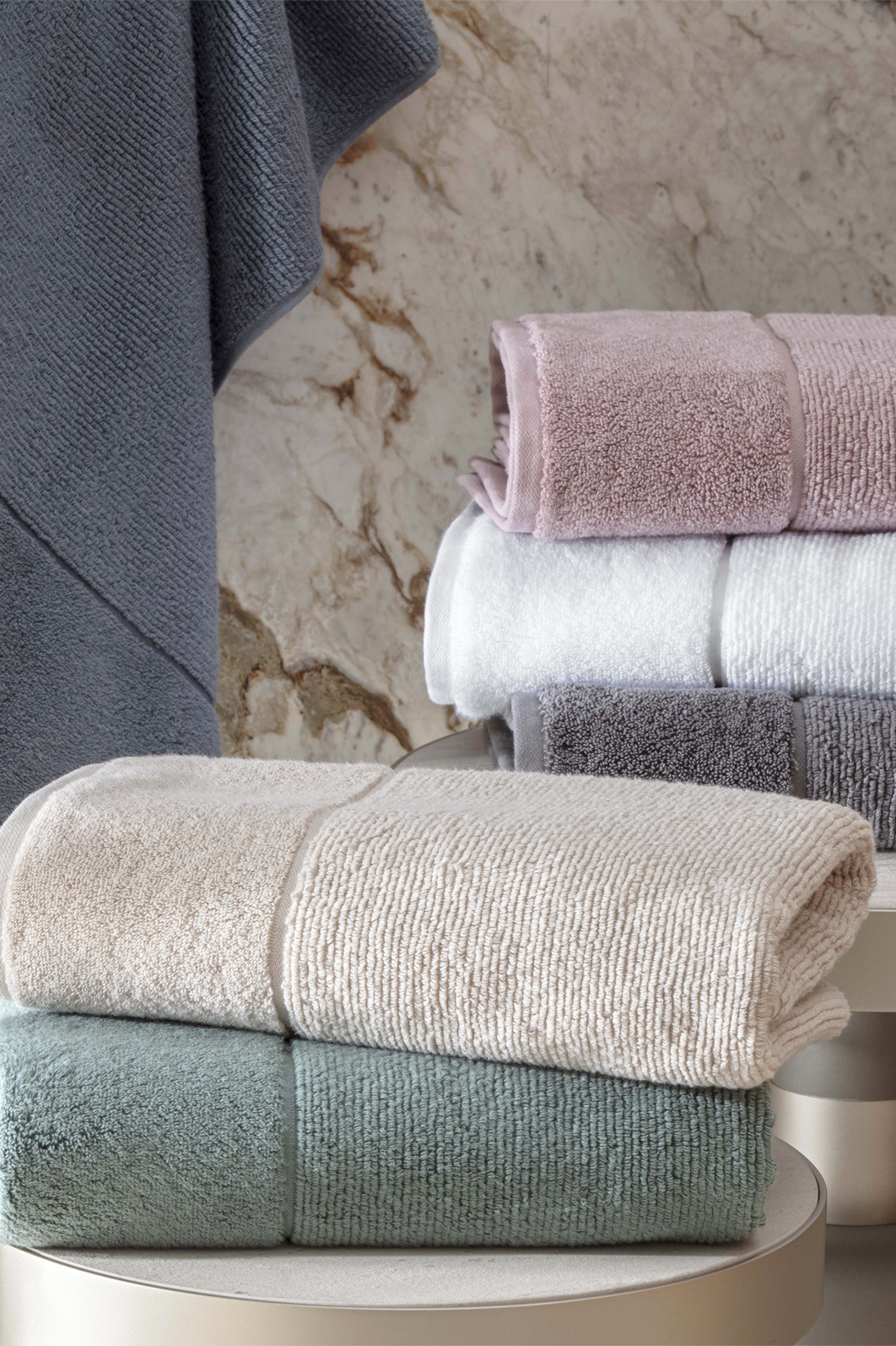 Jogo de Toalha Banhão 500g 4 peças Super Soft Zero Twist Frapê - Bege Jogo de Toalha Banhão 500g 4 peças Super Soft Zero Twist Frapê - Bege