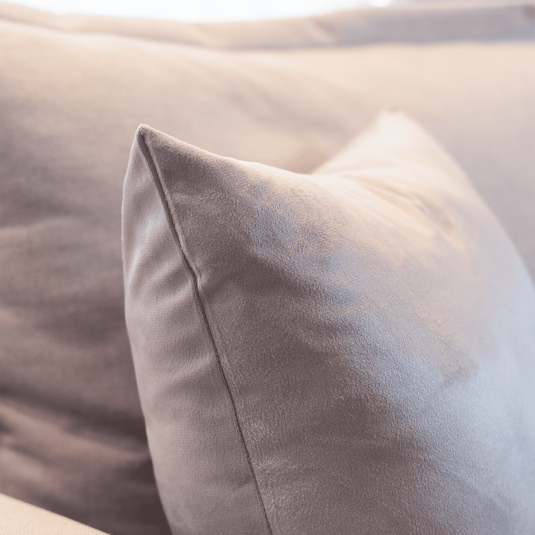 Capa de Almofada Veludo Premium Decorativa - Cinza Prata 50cm x 50cm