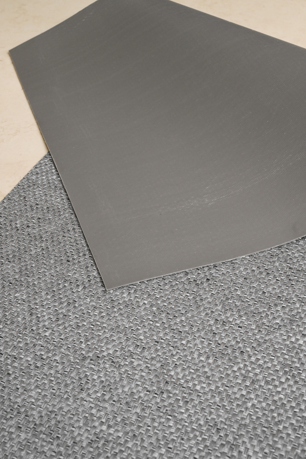 Tapete Passadeira PVC Antiderrapante Palha Cinza Escuro 65x120 Tapete Passadeira PVC Antiderrapante Palha Cinza Escuro 65x120