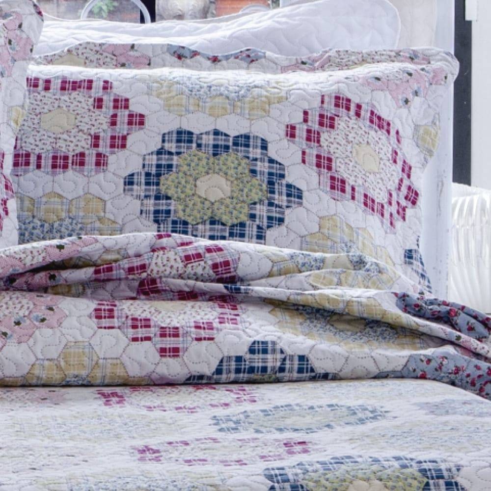 Kit  Cobre-leito Casal Bouti Microfibra Ultrasonic Estampada 2,20 x 2,40 m + 2 Porta-travesseiros - Gaby