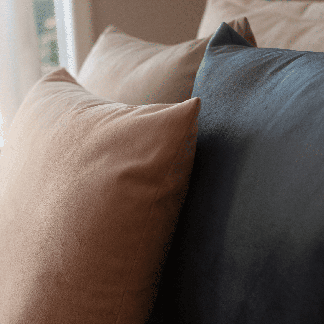 Capa de Almofada Veludo Premium Decorativa - Chumbo 50cm x 50cm