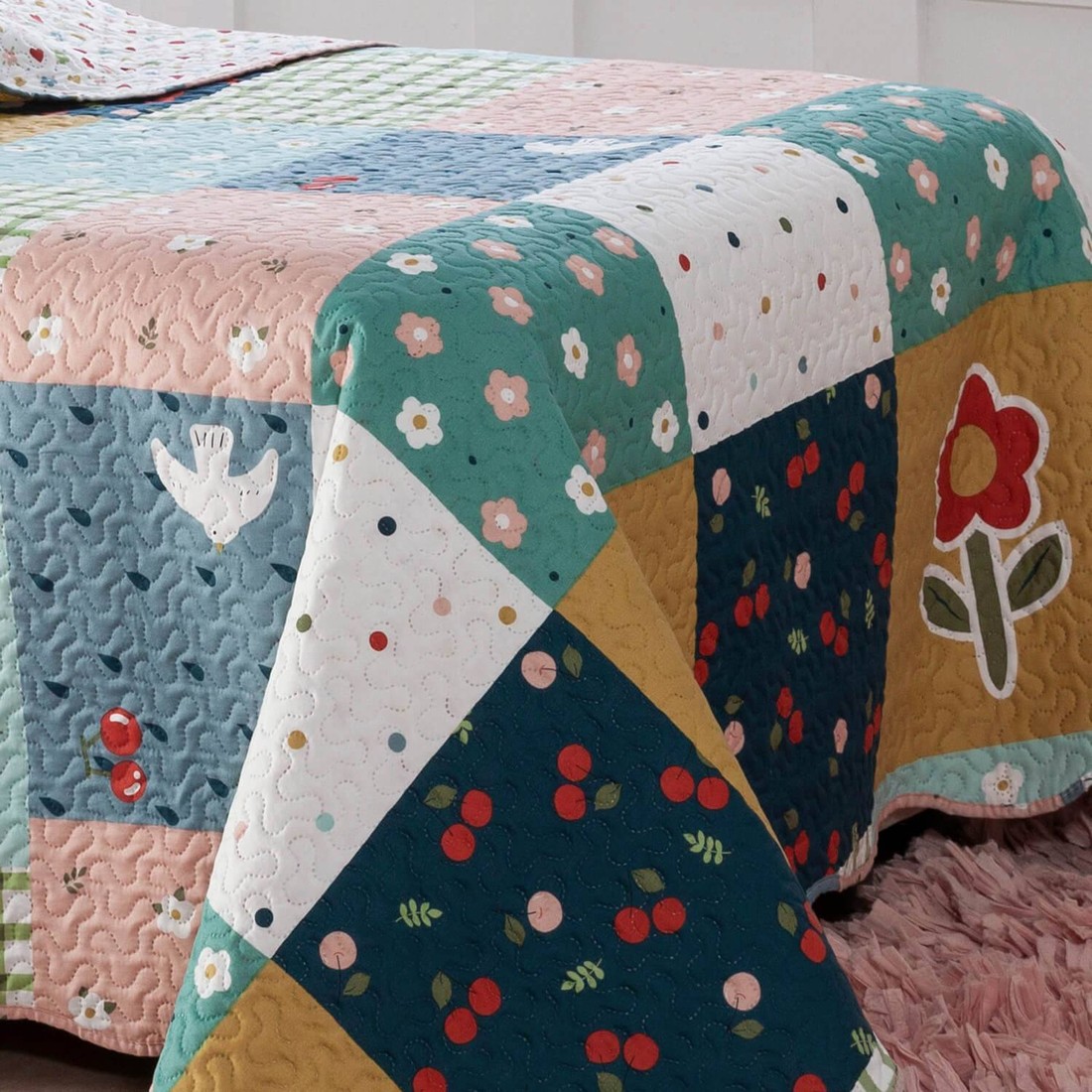 Kit 1 Cobre Leito Colcha Solteiro 2 Peças Bouti Matelassê Jardim Patchwork Infantil Kit 1 Cobre Leito Colcha Solteiro 2 Peças Bouti Matelassê Jardim Patchwork Infantil