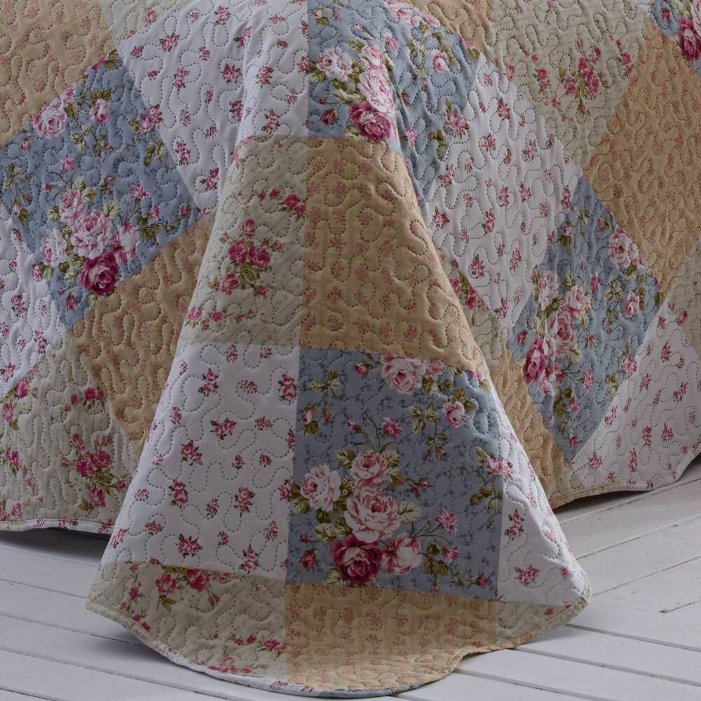 Kit  Cobre leito Casal Bouti Microfibra Ultrasonic Estampada 2,20 x 2,40 m + 2 Porta-travesseiros - Leyla