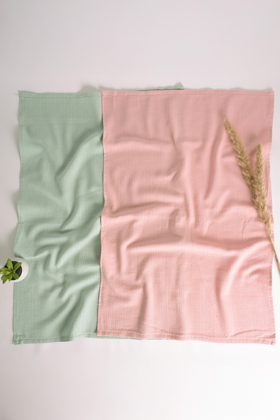 Kit Pano de Prato Copa Luiza 100% Algodão Premium 48x75 cm 2 peças - Verde Agua e Rosé Kit Pano de Prato Copa Luiza 100% Algodão Premium 48x75 cm 2 peças - Verde Agua e Rosé