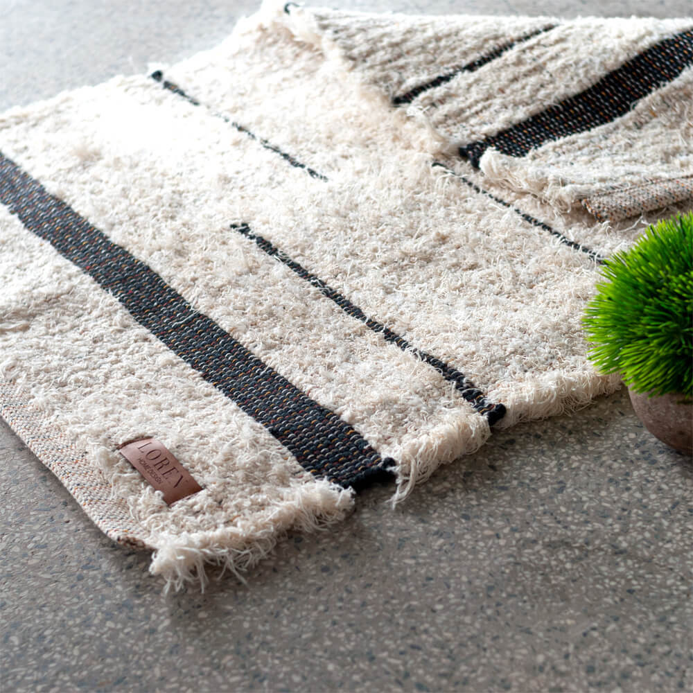 Tapete Artesanal Peludo Dupla Face Chic Color 50cm x 80cm