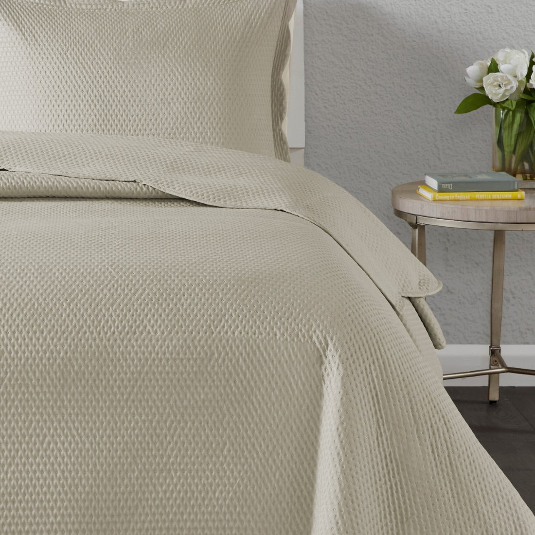 Kit Cobre leito Colcha Super King 3 Peças Bouti Microfibra Dots - Bege Kit Cobre leito Colcha Super King 3 Peças Bouti Microfibra Dots - Bege