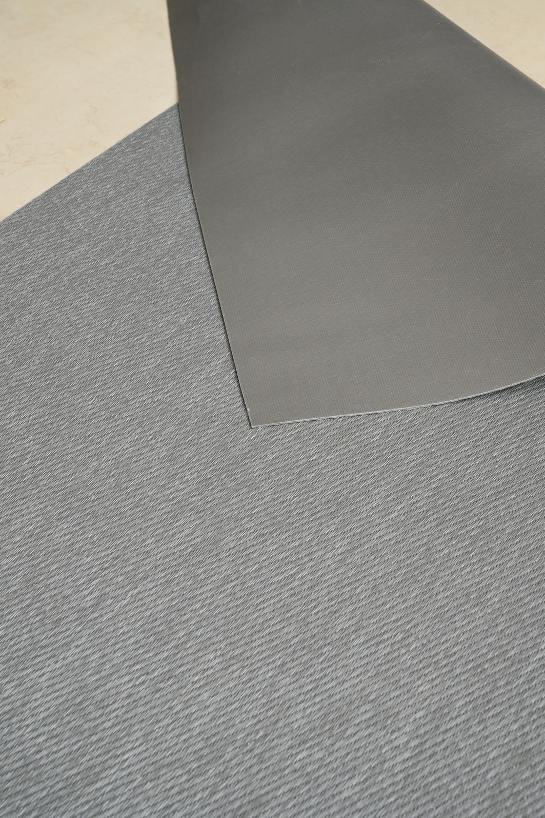 Tapete Passadeira PVC Antiderrapante Cotele Cinza 65x500 Tapete Passadeira PVC Antiderrapante Cotele Cinza 65x500