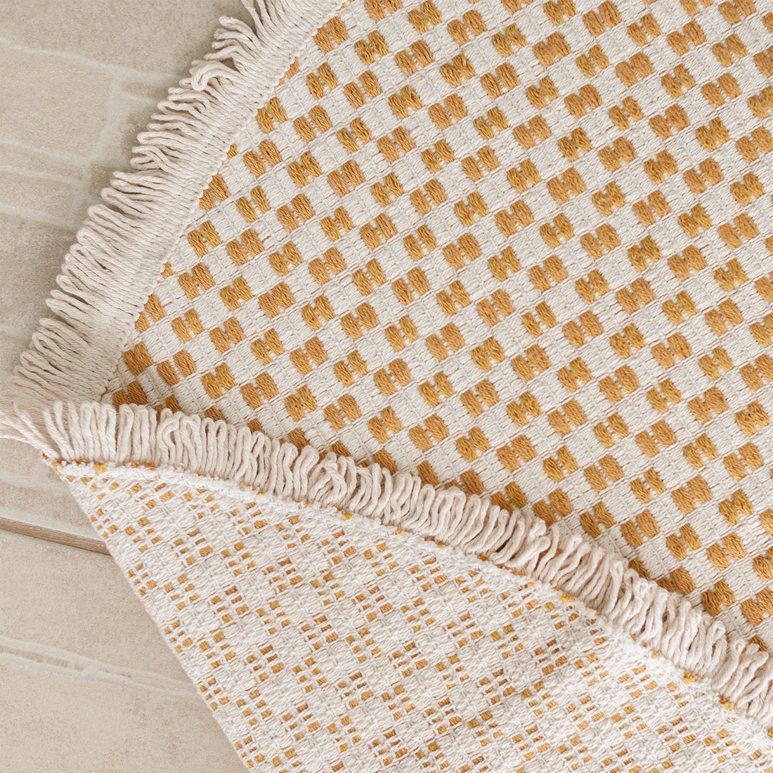 Tapete Redondo para Sala 1,50m de Algodão Contemporâneo Pilão Mostarda Tapete Redondo para Sala 1,50m de Algodão Contemporâneo Pilão Mostarda