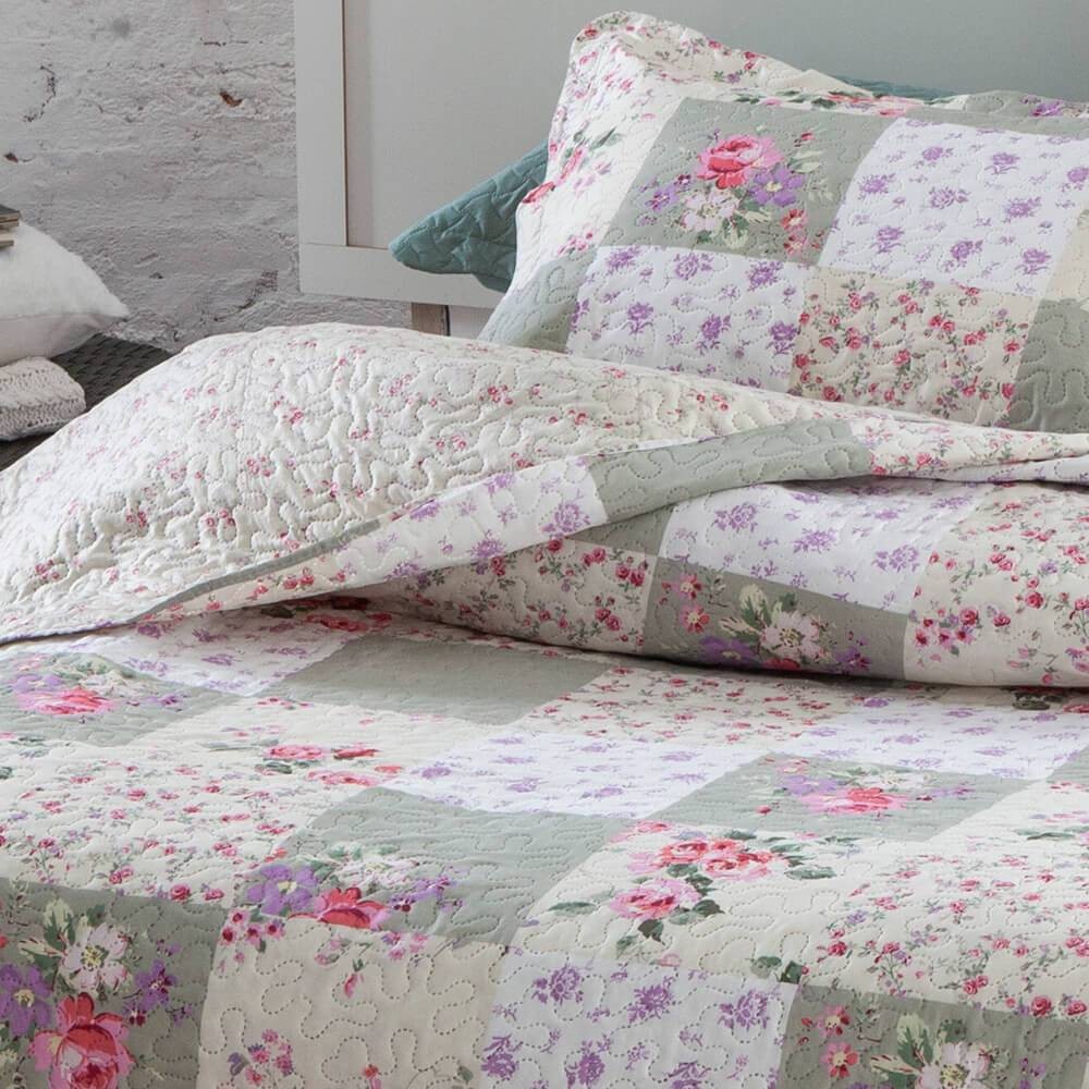 Kit 3 Peças Cobre leito Casal Bouti Microfibra Ultrasonic Estampada + 2 Porta-travesseiros - Agda Kit 3 Peças Cobre leito Casal Bouti Microfibra Ultrasonic Estampada + 2 Porta-travesseiros - Agda