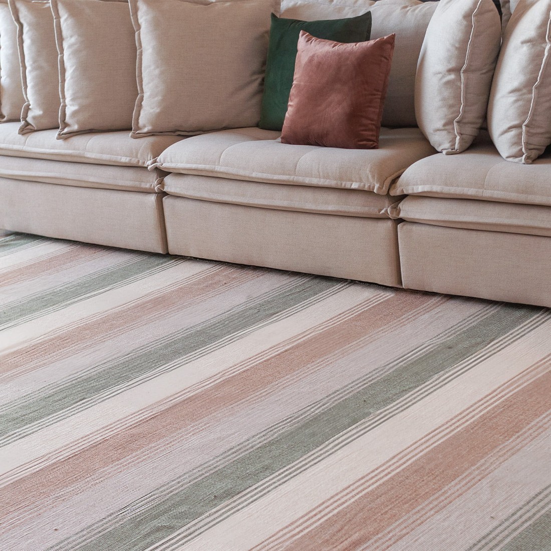 Tapete Artesanal Trama Basic de Sala Urban Listras Verde 150x300 Tapete Artesanal Trama Basic de Sala Urban Listras Verde 150x300