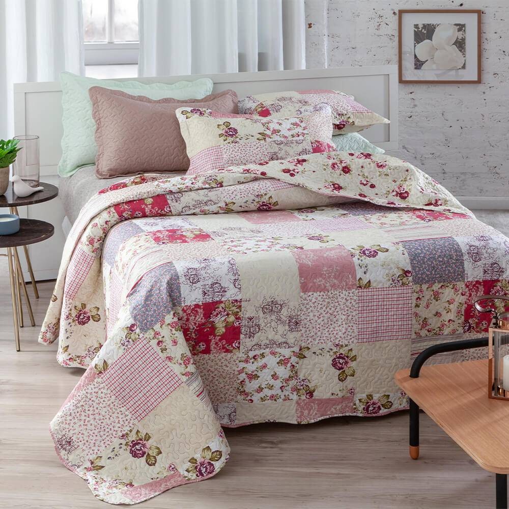 Kit 3 Peças Cobre leito Casal Bouti Microfibra Ultrasonic Estampada + 2 Porta-travesseiros - Elza Kit 3 Peças Cobre leito Casal Bouti Microfibra Ultrasonic Estampada + 2 Porta-travesseiros - Elza