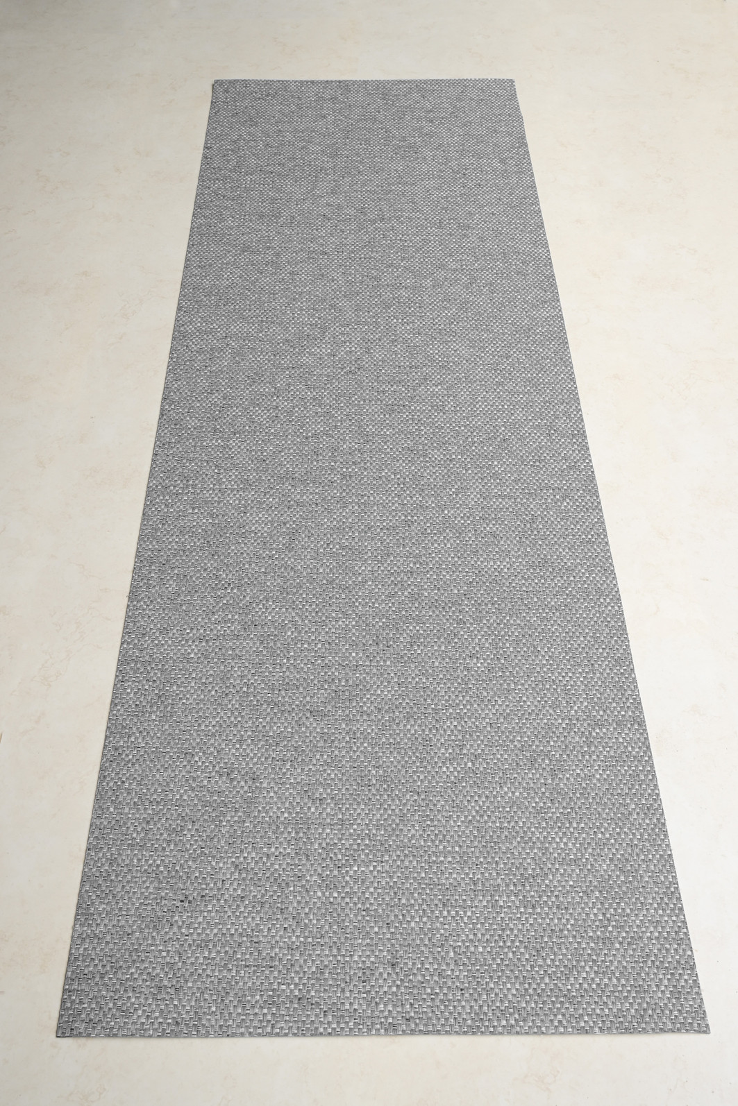 Tapete Passadeira PVC Antiderrapante Palha Cinza Escuro 65x120 Tapete Passadeira PVC Antiderrapante Palha Cinza Escuro 65x120