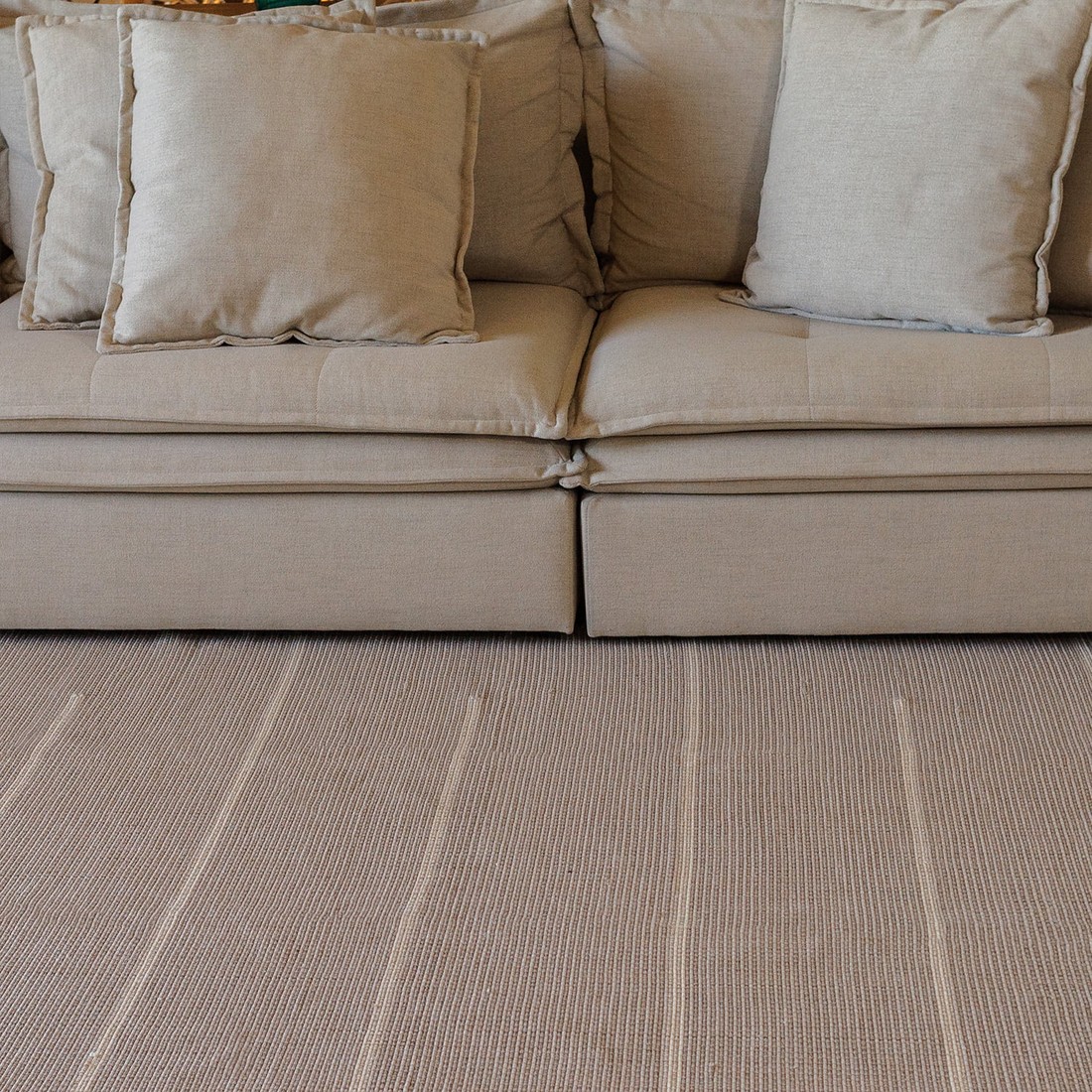 Tapete Artesanal Trama Basic de Sala Listras Areia 200x300