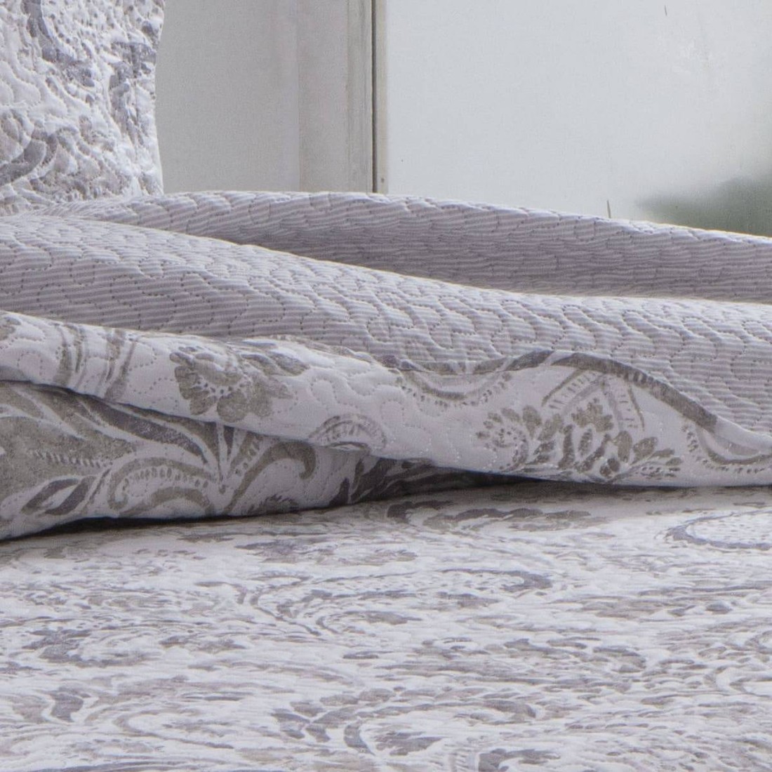 Kit 3 Peças Cobre leito Casal Bouti Microfibra Ultrasonic Estampada + 2 Porta-travesseiros - Cecilia