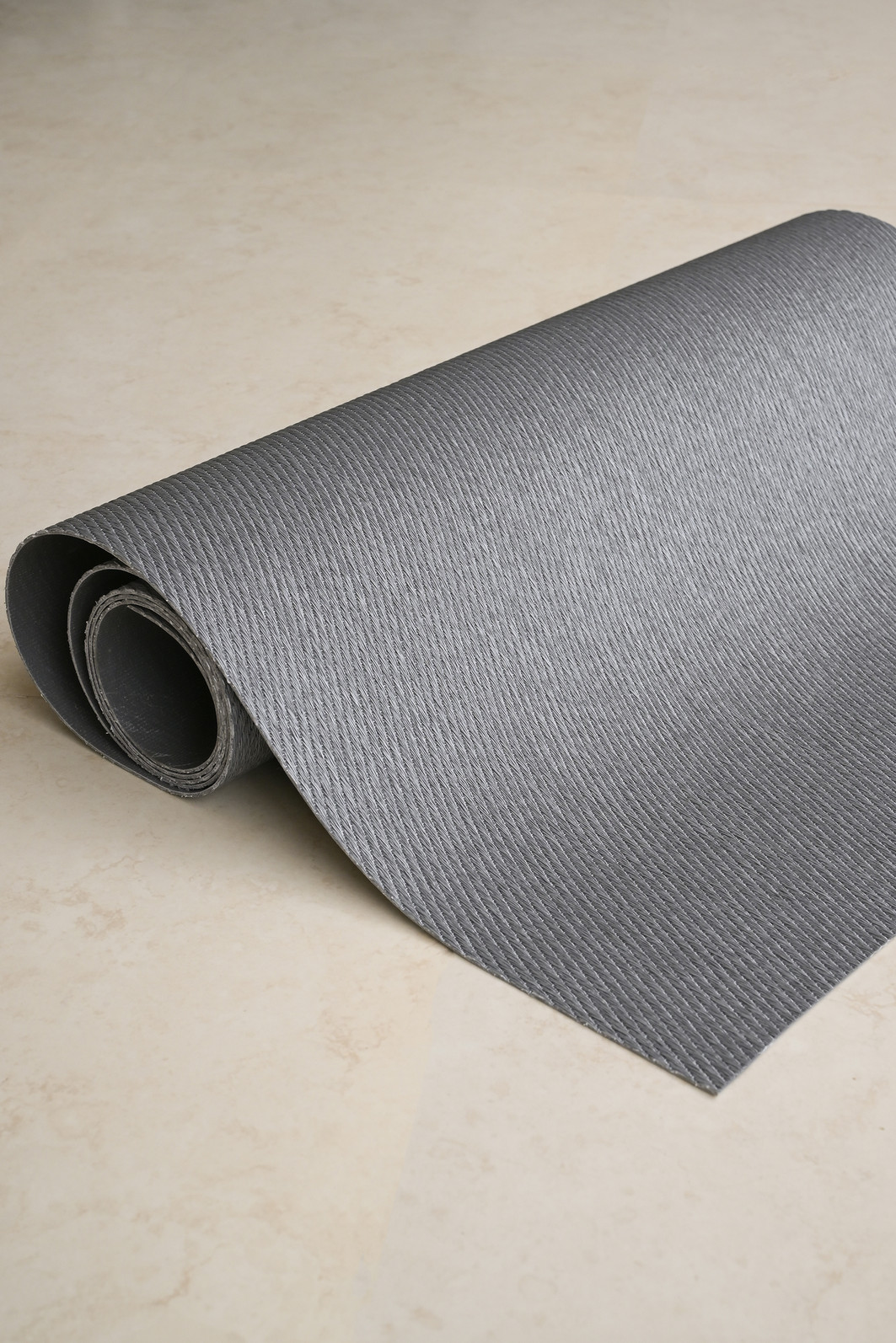 Tapete Passadeira PVC Antiderrapante Cotele Cinza 65x210 Tapete Passadeira PVC Antiderrapante Cotele Cinza 65x210