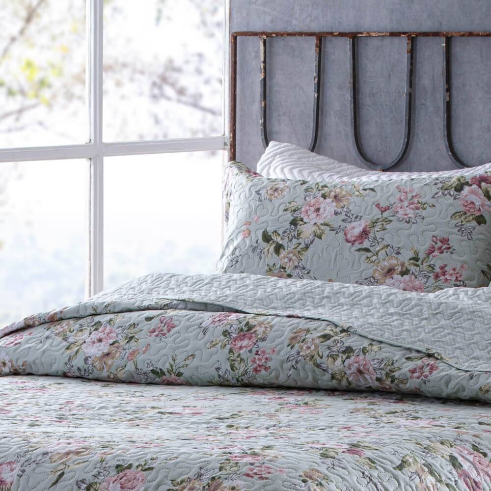 Kit  Cobre-leito Casal Bouti Microfibra Ultrasonic Estampada 2,20 x 2,40 m + 2 Porta-travesseiros - Marie