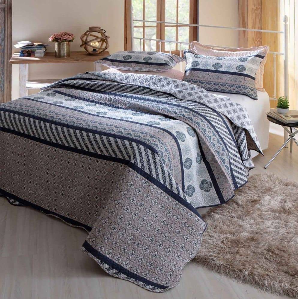 Kit 1 Cobre-leito Queen Bouti Microfibra Ultrasonic Estampada 2,40x 2,60m + 2 Porta-travesseiros - Iara