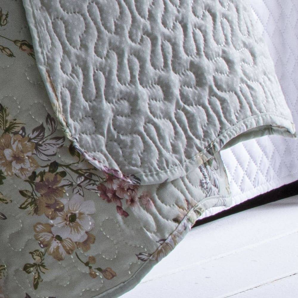 Kit  Cobre-leito Casal Bouti Microfibra Ultrasonic Estampada 2,20 x 2,40 m + 2 Porta-travesseiros - Amelia