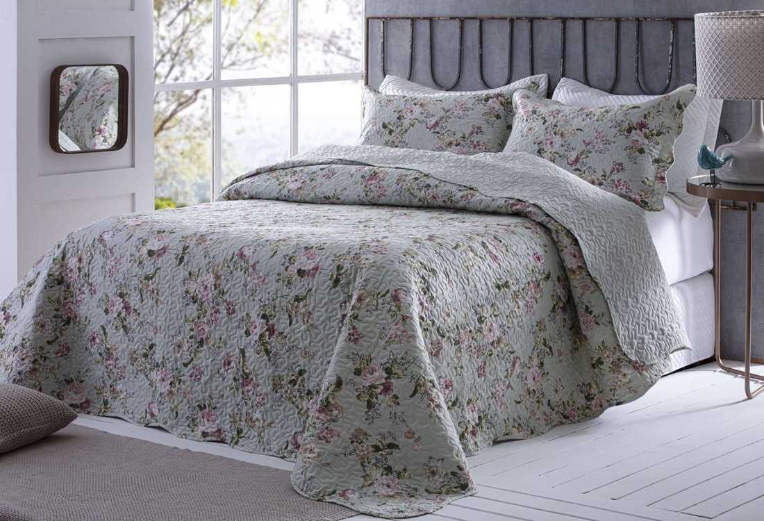 Kit  Cobre-leito Casal Bouti Microfibra Ultrasonic Estampada 2,20 x 2,40 m + 2 Porta-travesseiros - Amelia