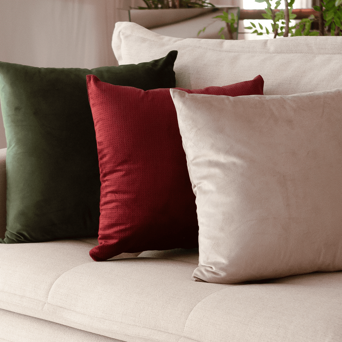 Capa de Almofada Veludo Premium Decorativa - Bege 50cm x 50cm Capa de Almofada Veludo Premium Decorativa - Bege 50cm x 50cm