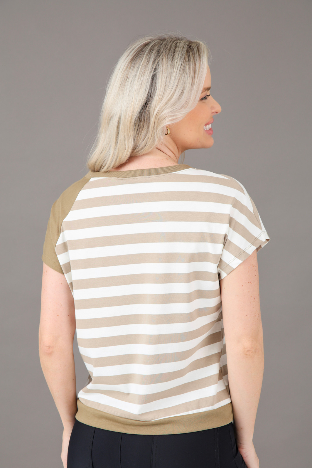 Blusa Feminina Listrada Caqui