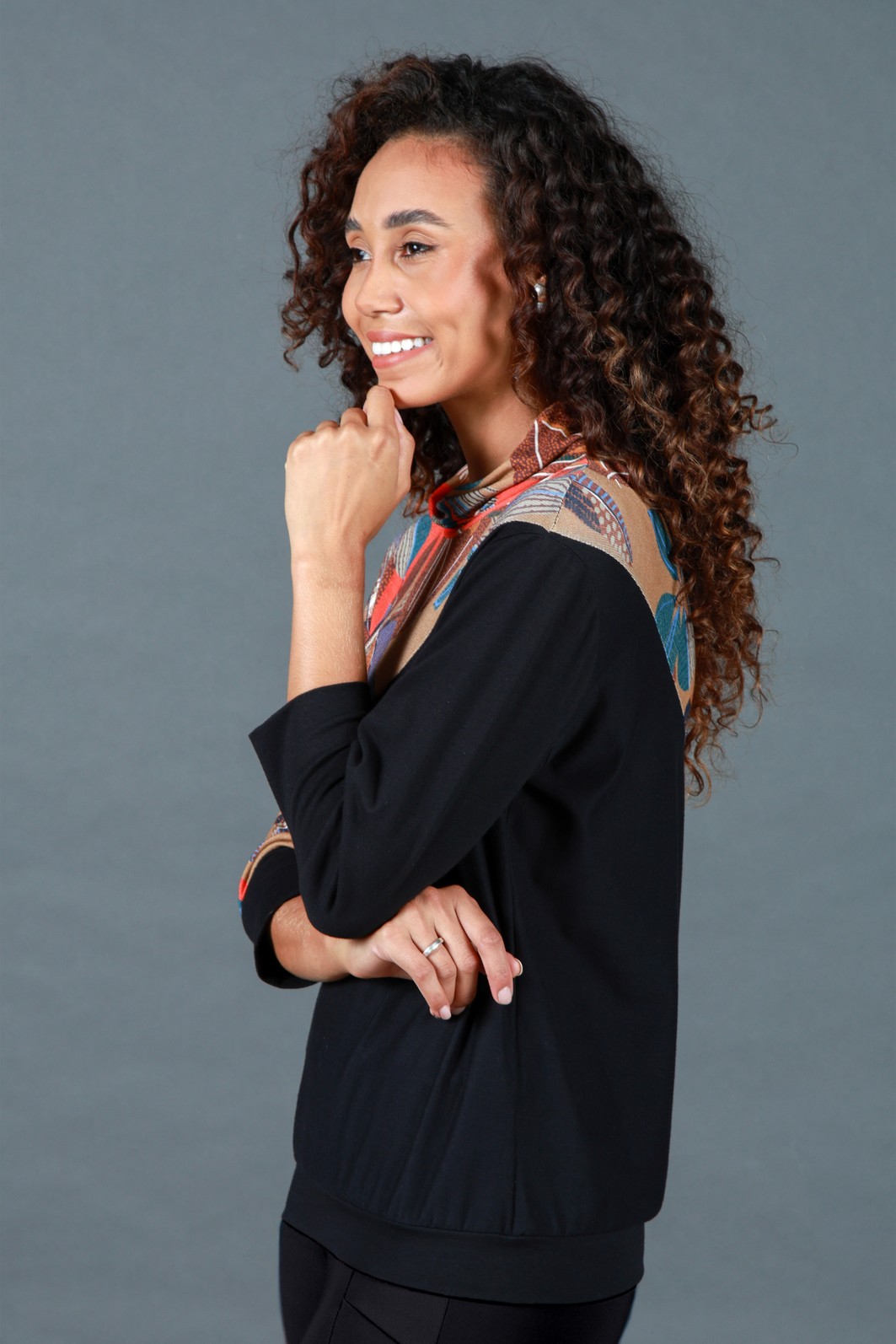 Blusa Feminina 7/8 Estampa Diagonal Preta Blusa Feminina 7/8 Estampa Diagonal Preta