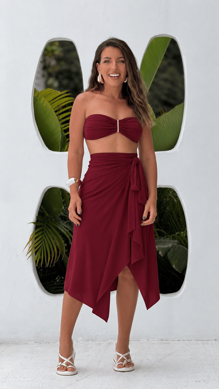 Conjunto saída 1001 formas curta & top bordô