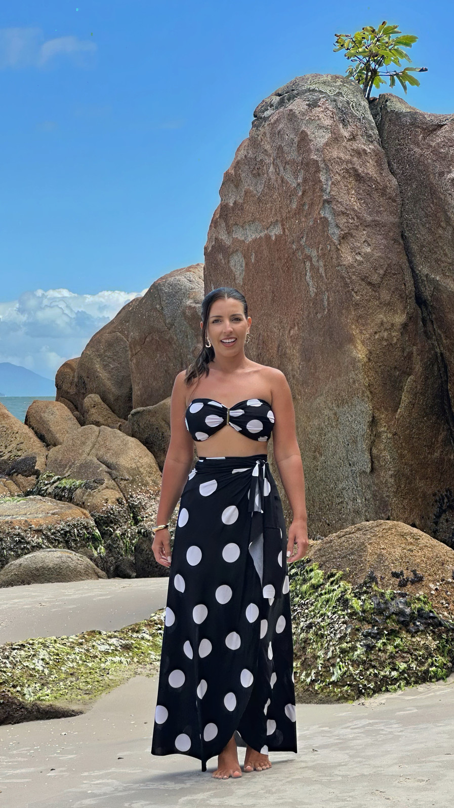 conjunto saída 1001 formas longa poá P&B conjunto saída 1001 formas longa poá P&B