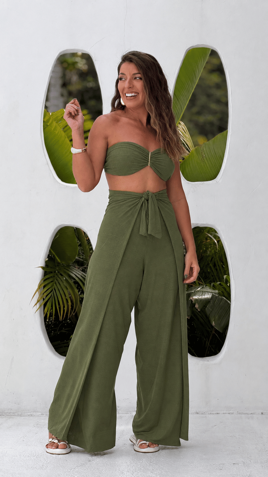 Conjunto calça & macacão verde oliva Conjunto calça & macacão verde oliva