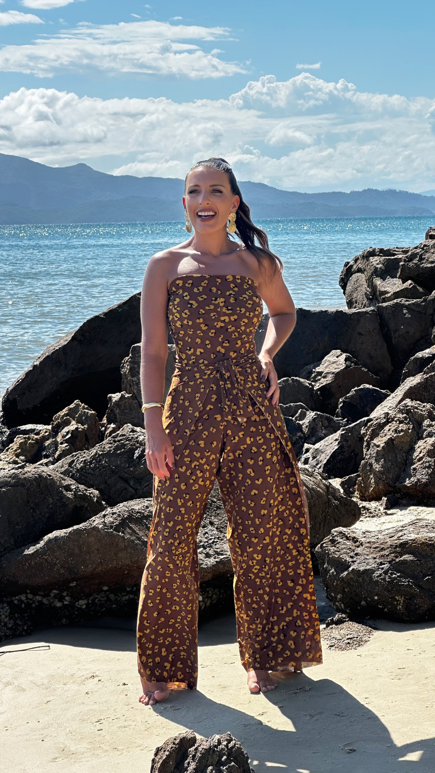 Conjunto calça macacão onça marrom Conjunto calça macacão onça marrom