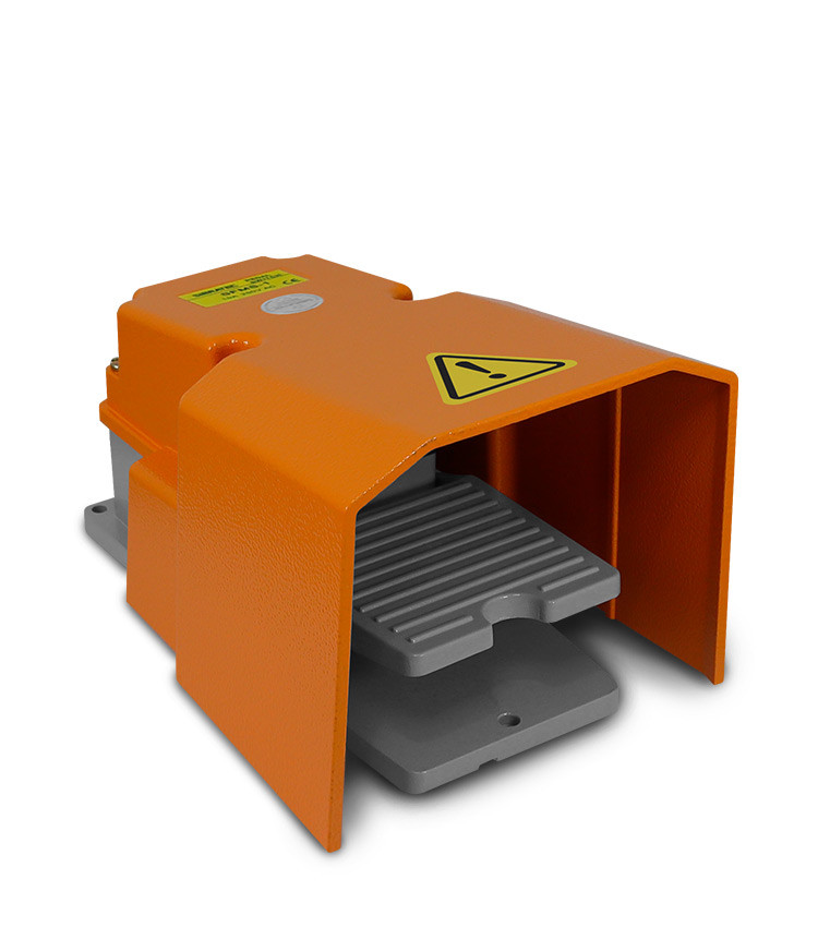 Pedaleira Metálica com Capa Proteção Lateral e Superior com 1 Contato Reversível - SFMS1