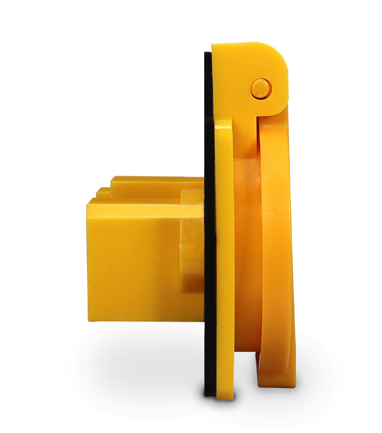 Tomada De Embutir Amarelo com Tampa 2p+t Padrão Brasileiro 10a / 20a - TBSE Tomada De Embutir Amarelo com Tampa 2p+t Padrão Brasileiro 10a / 20a - TBSE