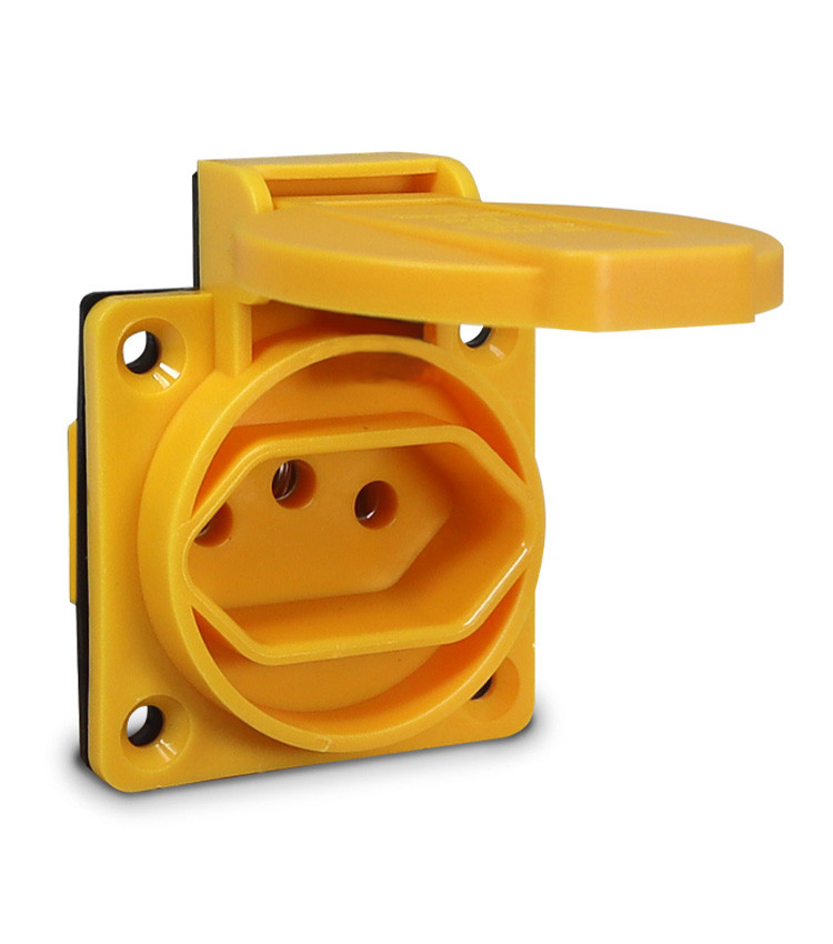 Tomada De Embutir Amarelo com Tampa 2p+t Padrão Brasileiro 10a / 20a - TBSE Tomada De Embutir Amarelo com Tampa 2p+t Padrão Brasileiro 10a / 20a - TBSE