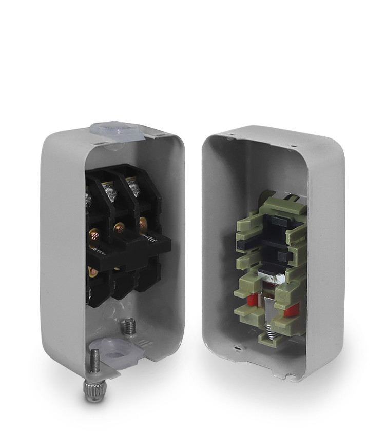 Botoeira Dupla Liga Desliga 10A Chave Trifásica para Motor Até 5cv - BS210B Botoeira Dupla Liga Desliga 10A Chave Trifásica para Motor Até 5cv - BS210B