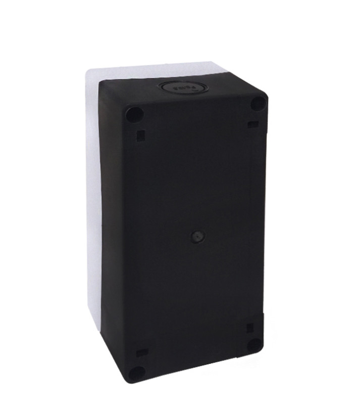 Caixa Plástica Botoeira com 3 Furos 22mm Branco e Preto Caixa Plástica Botoeira com 3 Furos 22mm Branco e Preto