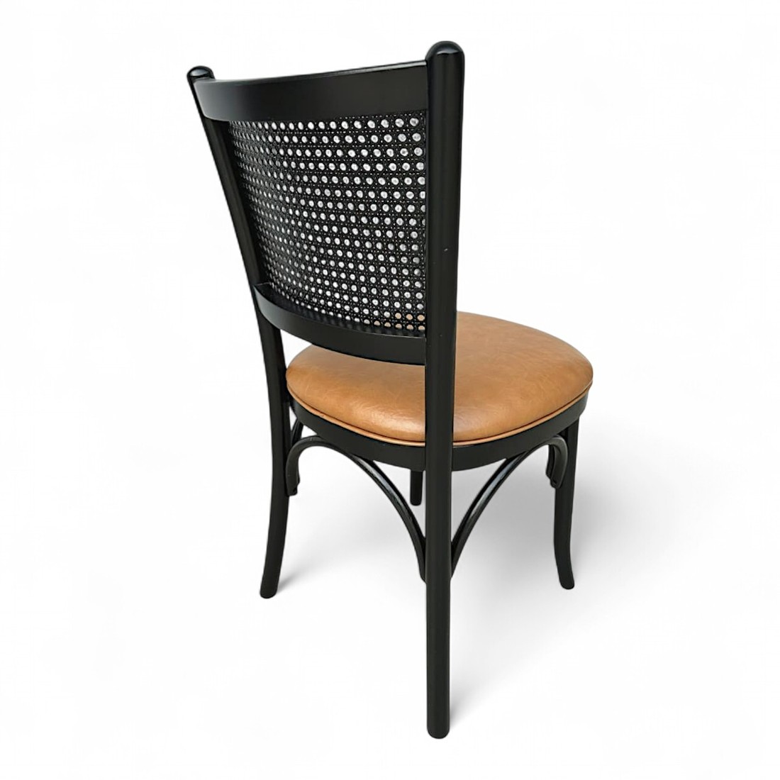 Cadeira Luxemburgo Cor Preta Assento Estofado Itapema Camel