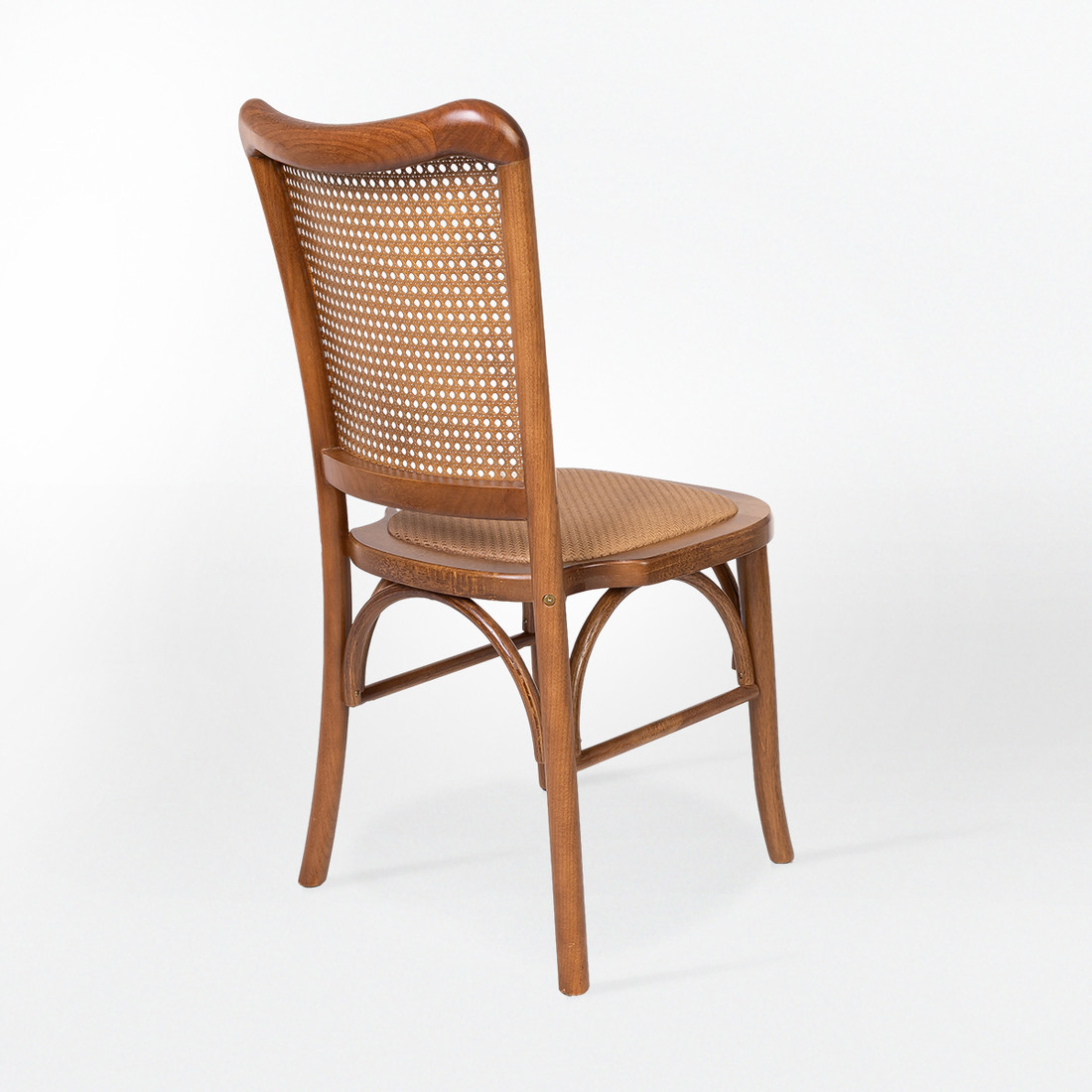 Cadeira New York com Assento e encosto em Rattan Empilhável Verniz Castanho