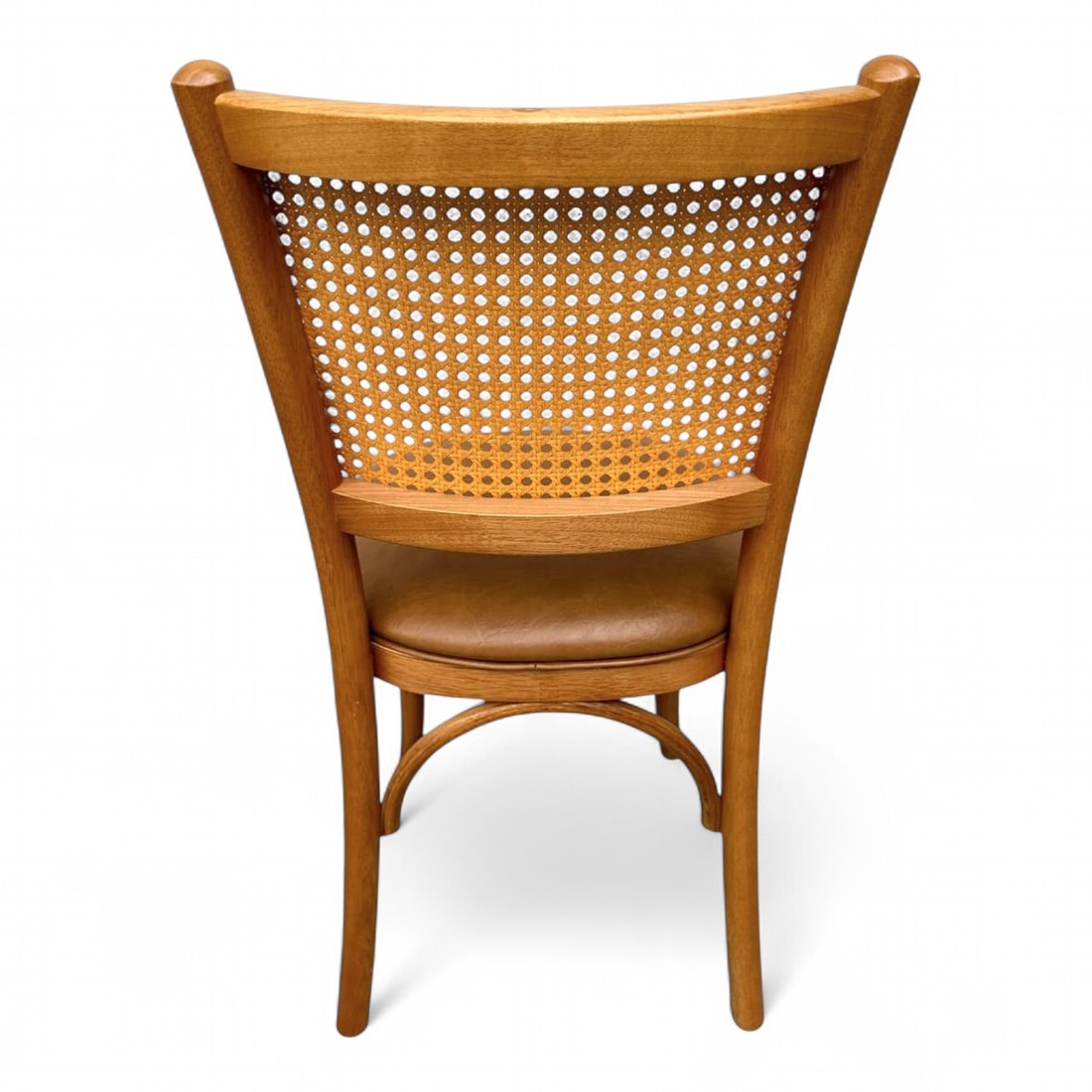 Cadeira Luxemburgo Cor Mel Assento Estofado Itapema Camel