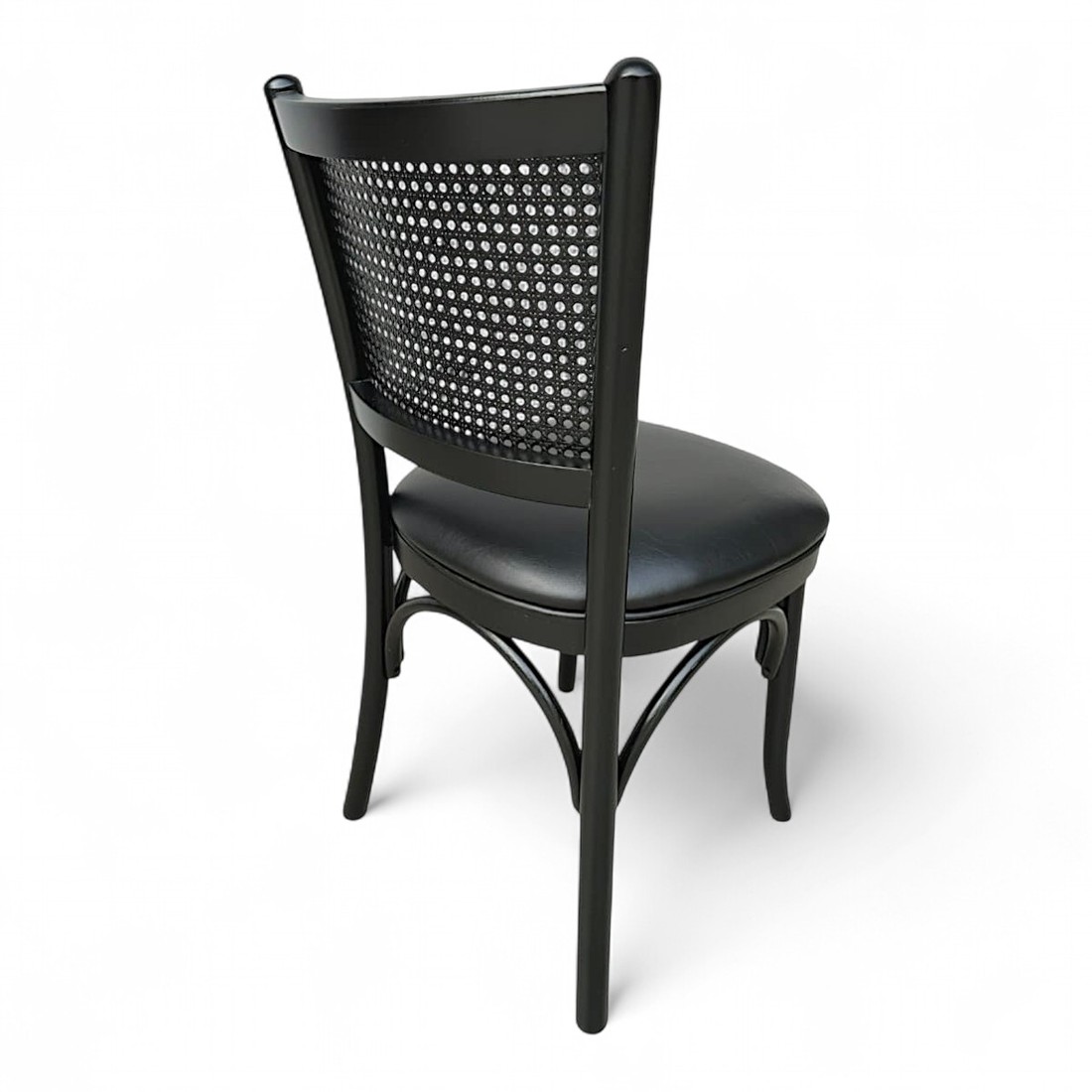 Cadeira Luxemburgo Cor Preta Assento Estofado Courissimo Preto Cadeira Luxemburgo Cor Preta Assento Estofado Courissimo Preto