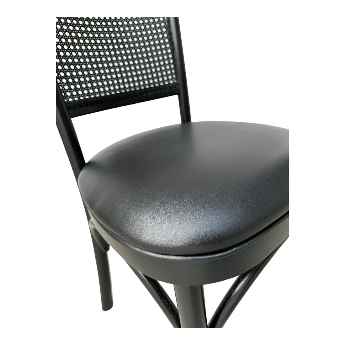 Cadeira Luxemburgo Cor Preta Assento Estofado Courissimo Preto Cadeira Luxemburgo Cor Preta Assento Estofado Courissimo Preto