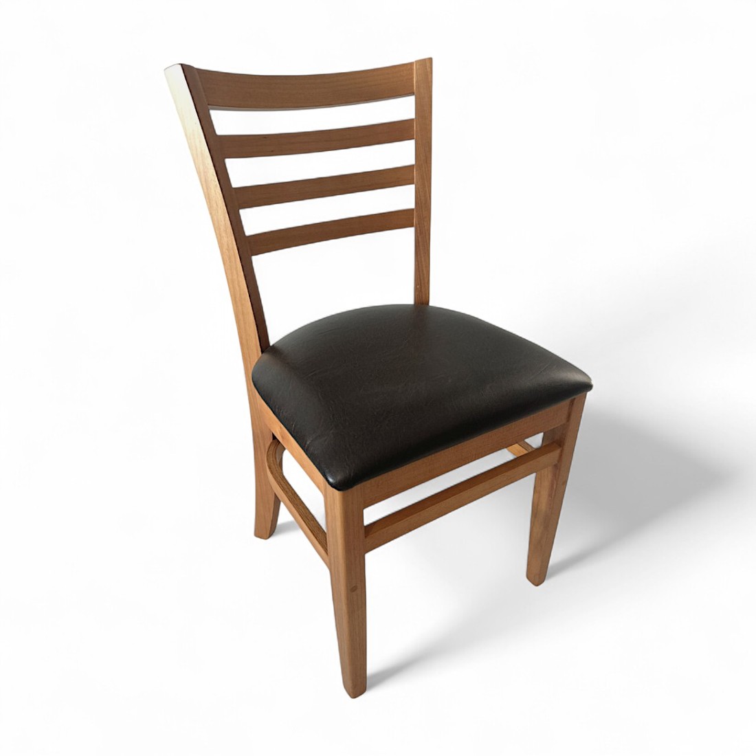 Cadeira Montana Four Resistente e Elegante Assento Corino Preto e Castanho Cadeira Montana Four Resistente e Elegante Assento Corino Preto e Castanho