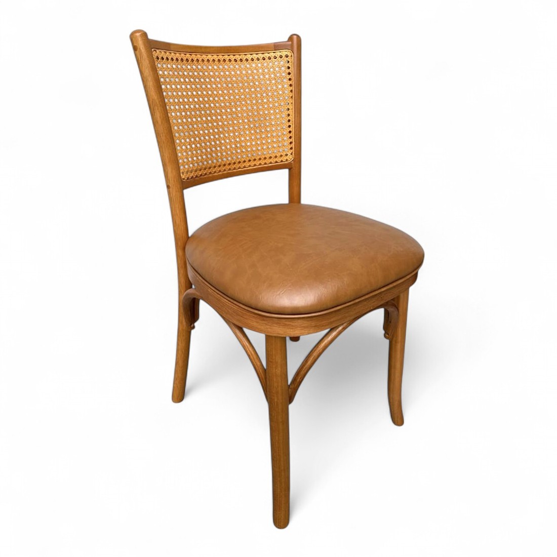 Cadeira Luxemburgo Cor Mel Assento Estofado Itapema Camel