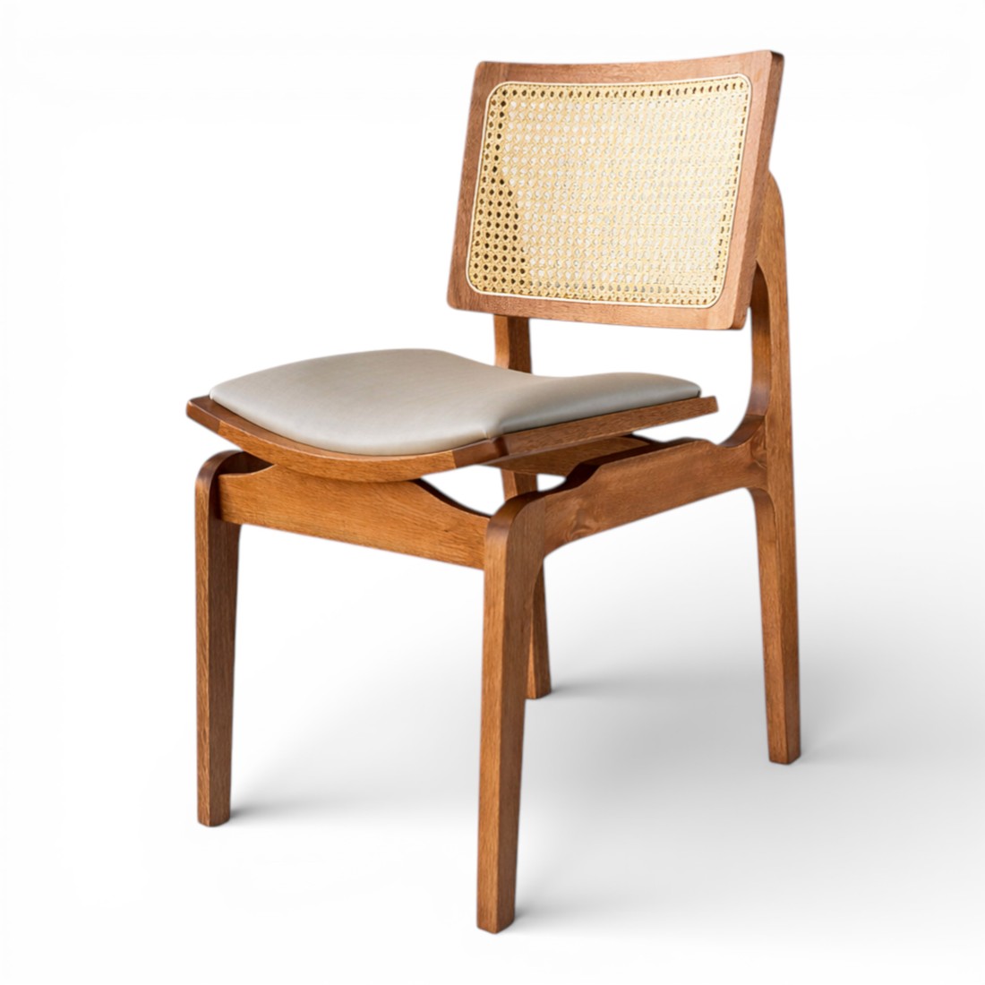 Cadeira Dubai no Imbuia Glaze Encosto Rattan Estofada Facto Pérola Cadeira Dubai no Imbuia Glaze Encosto Rattan Estofada Facto Pérola