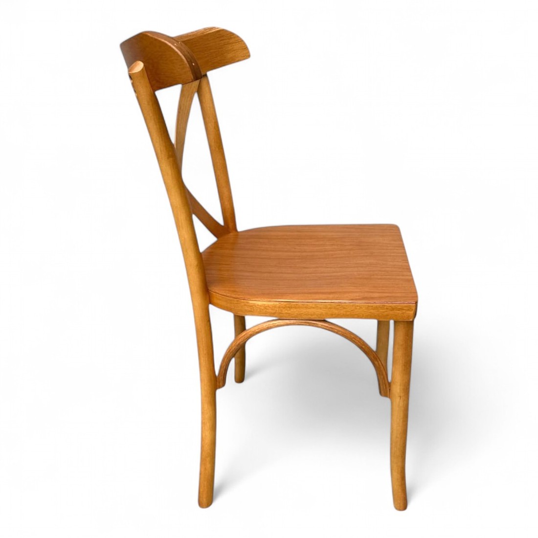 Cadeira Madrid Durável e Confortável Verniz Mel Cadeira Madrid Durável e Confortável Verniz Mel