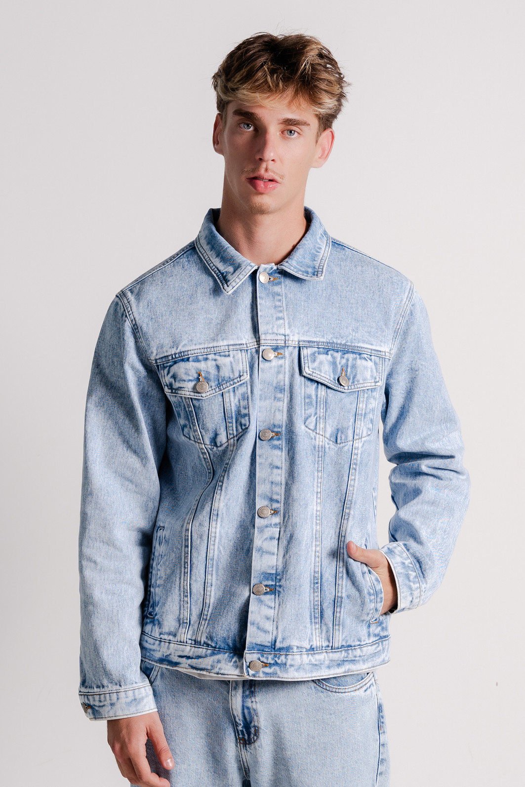 JAQUETA JEANS TRUCKER VINTAGE
