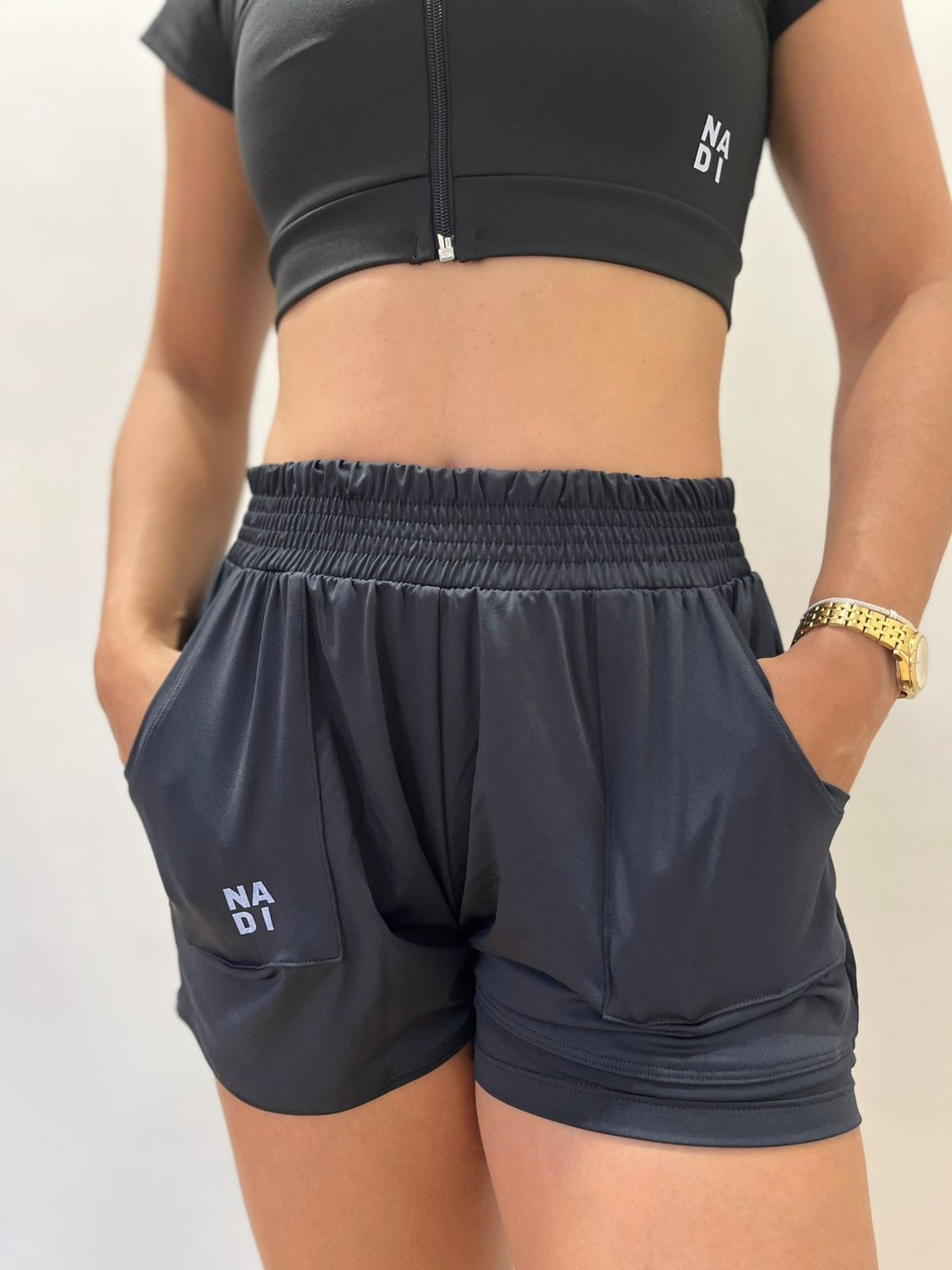 shorts duplo com bolso preto
