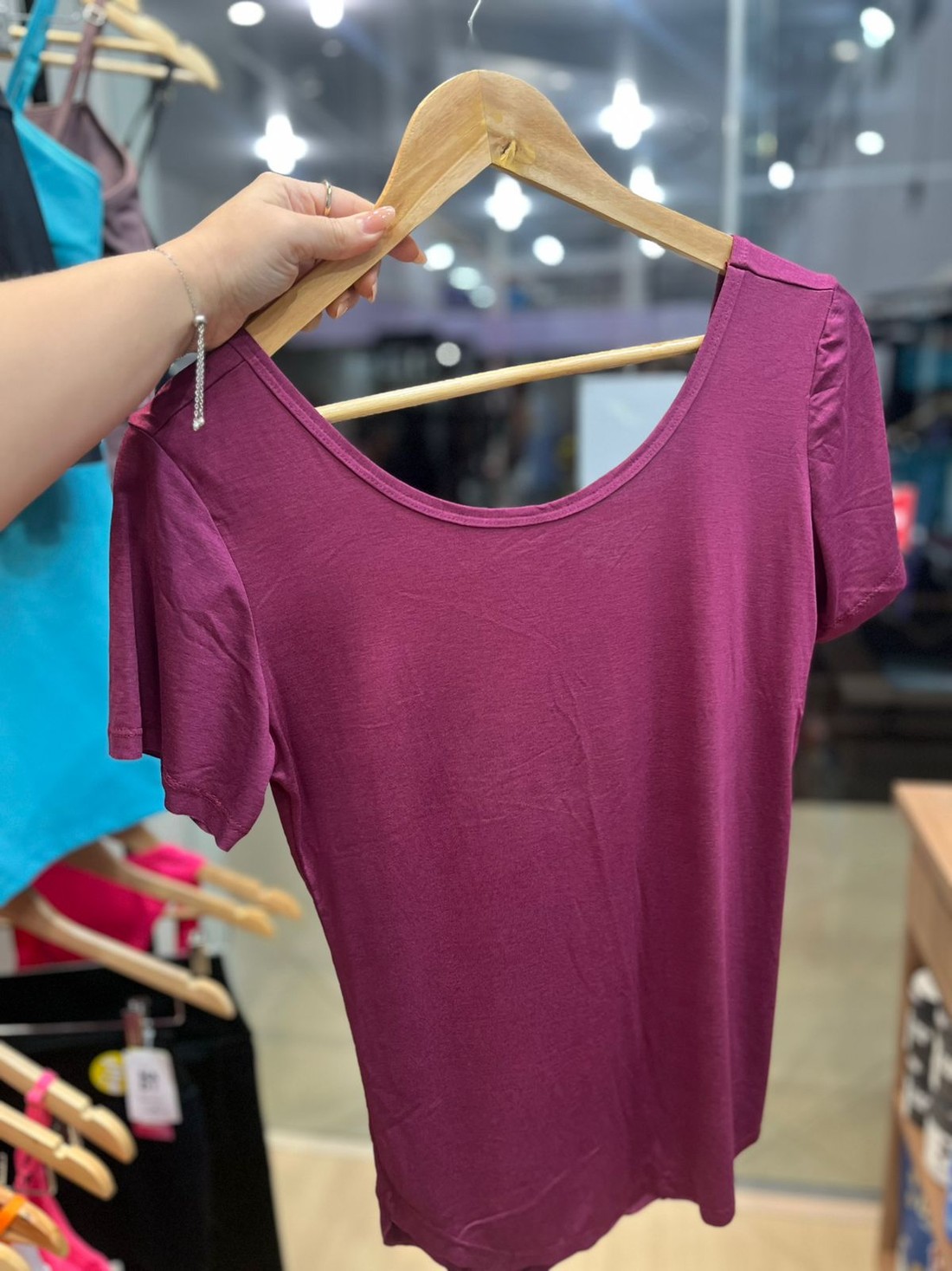 blusa alça costas bordo