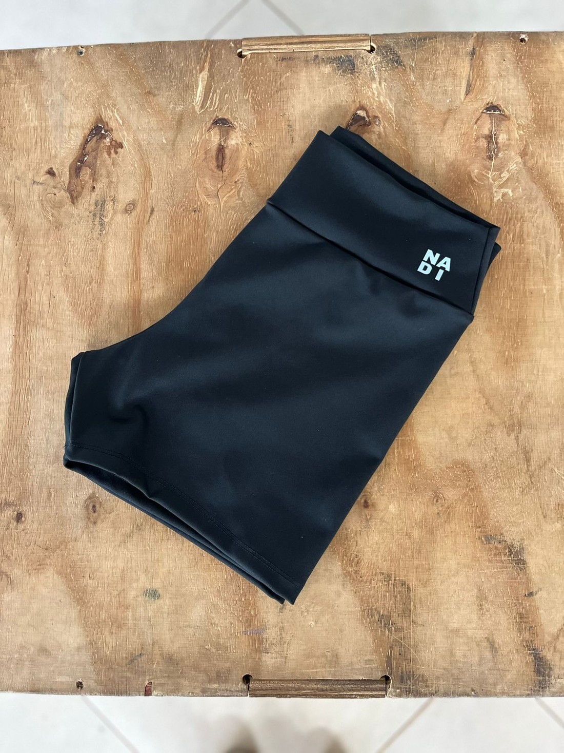 shorts basic curto preto